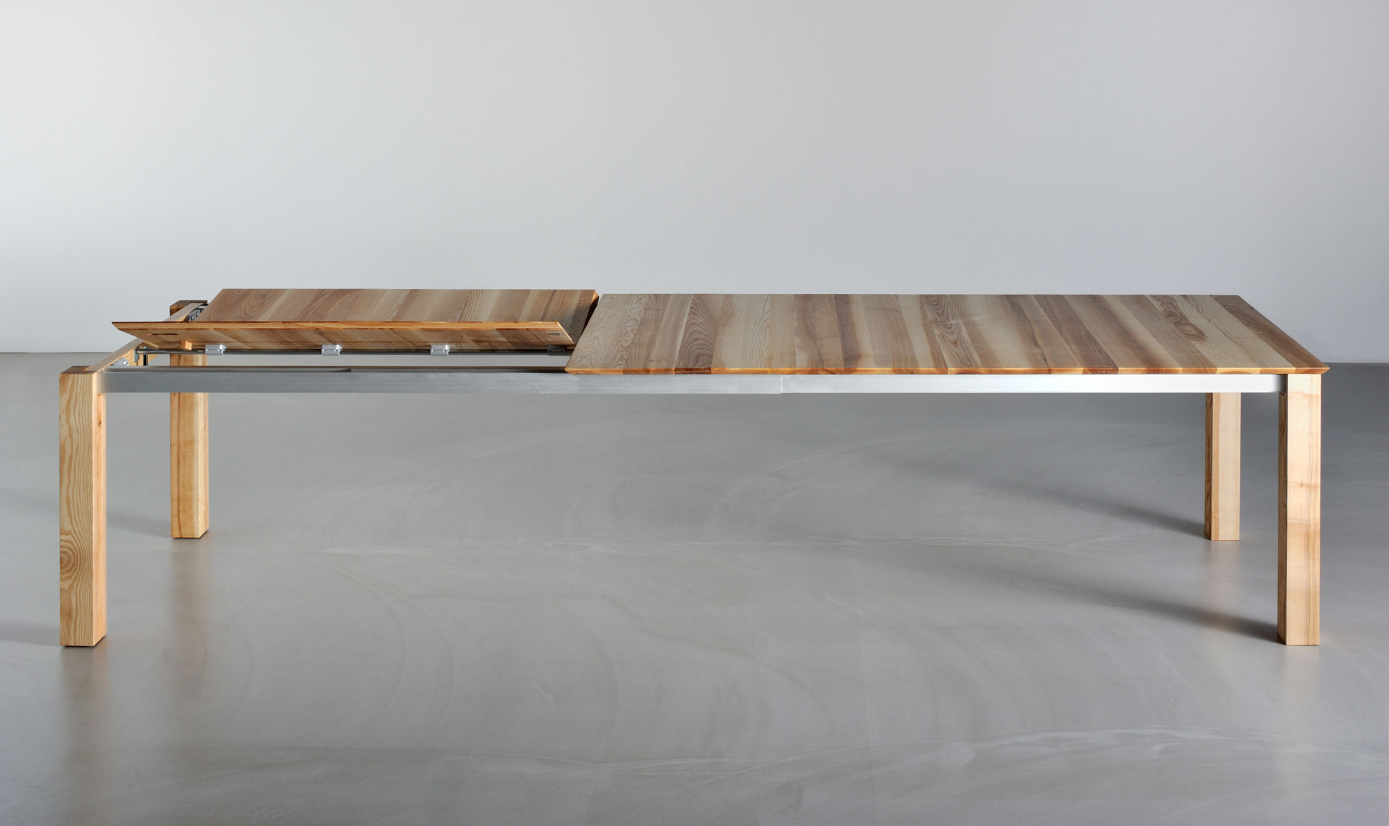 Extendable Designer Table SLIM BUTTERFLY 23290 custom made in solid wood by vitamin design