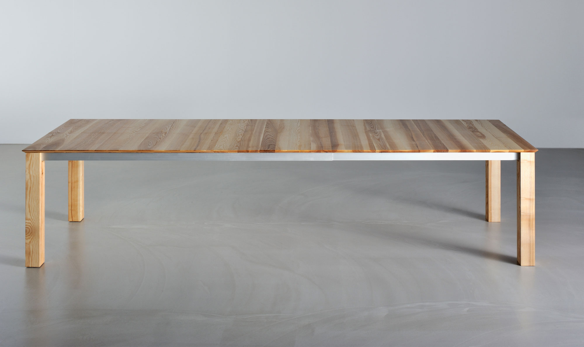 Extendable Designer Table SLIM BUTTERFLY 23288 custom made in solid wood by vitamin design