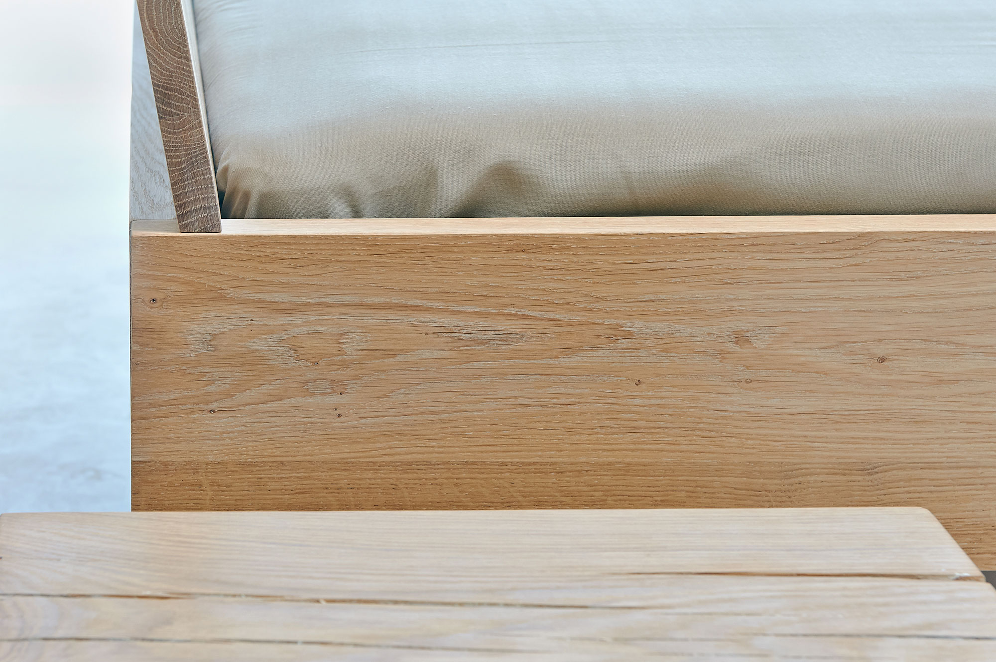 Design Bed QUADRA VDC9091 custom made in solid wood by vitamin design