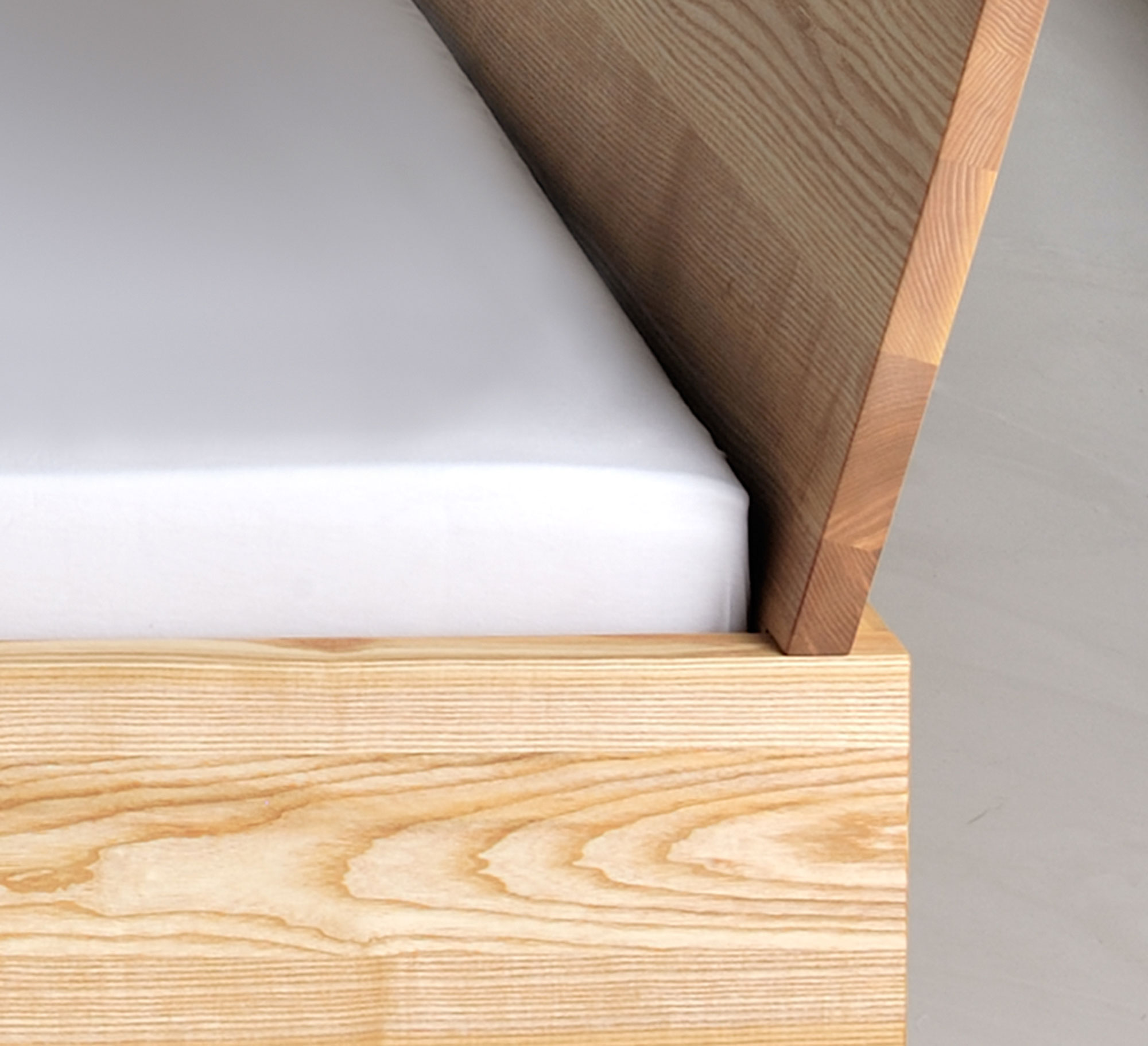 Design Bed QUADRA 23322cut custom made in solid wood by vitamin design