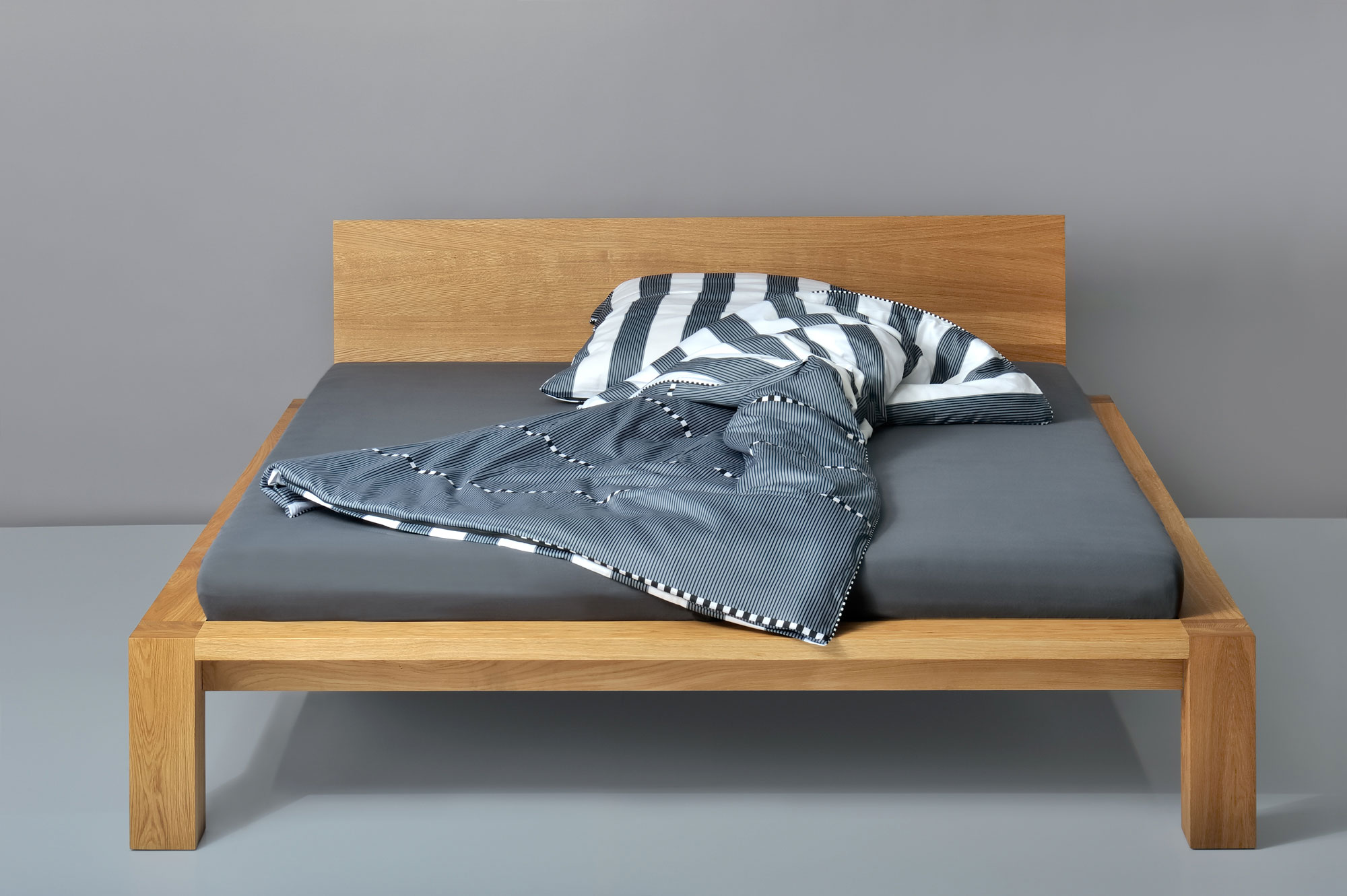 Rustic Oak Bed TAURUS pc1686 custom made in solid wood by vitamin design