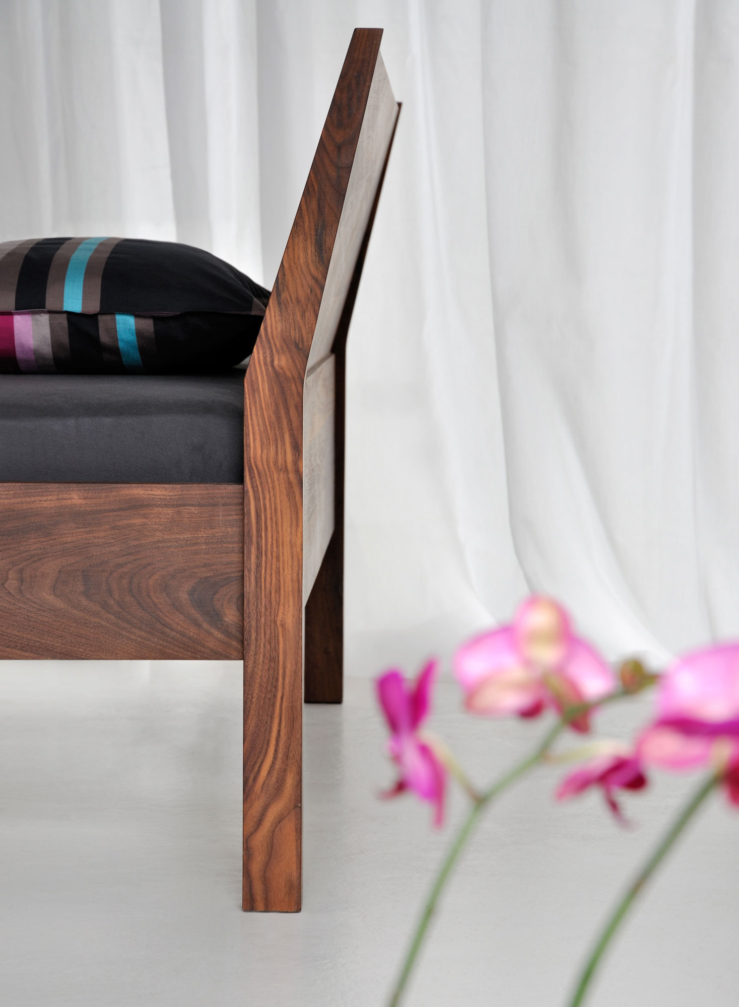 Wooden Bed VILLA 6306 custom made in solid wood by vitamin design