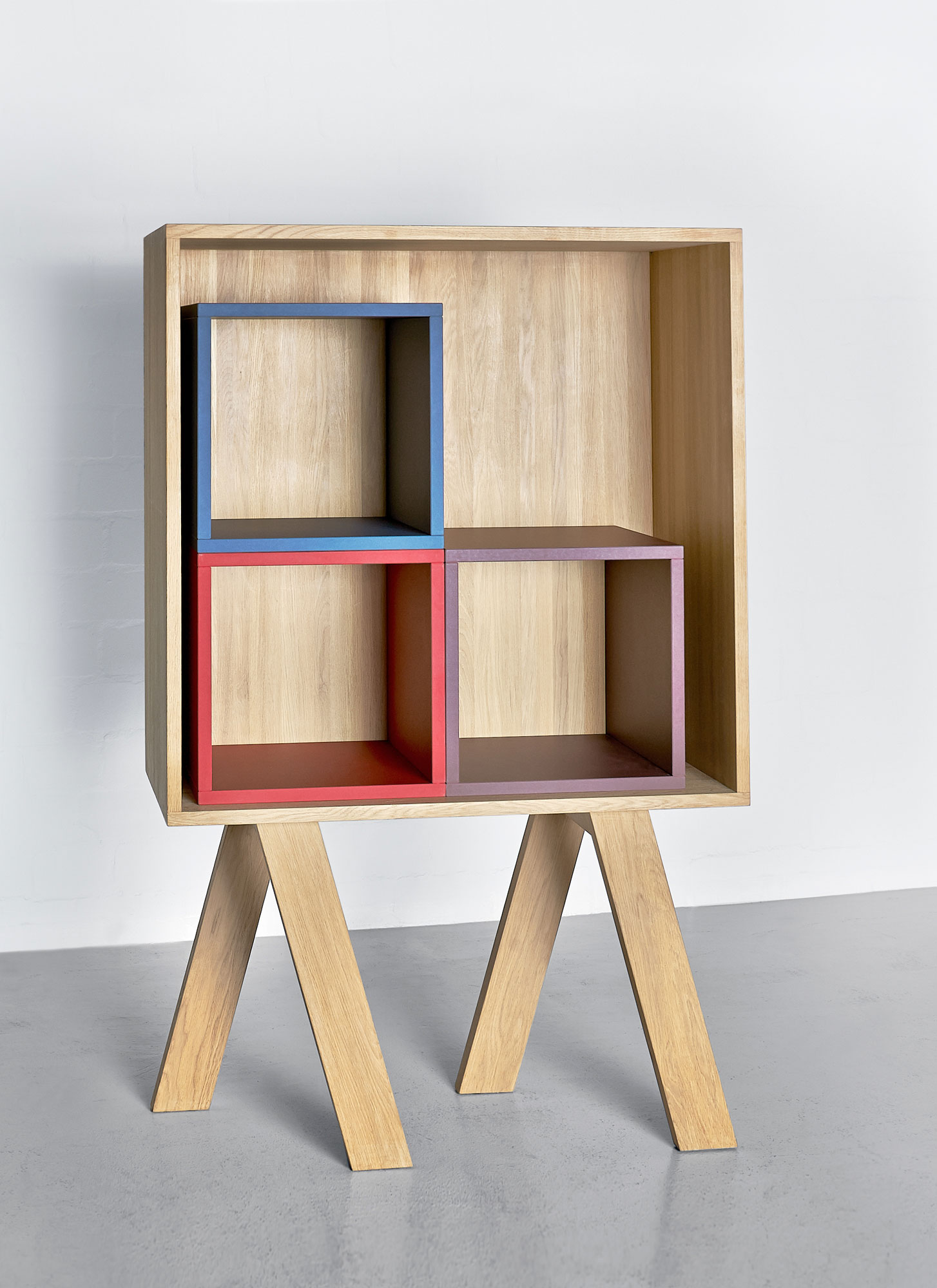 Linoleum Shelf Element WURFEL 0088 custom made in solid wood by vitamin design