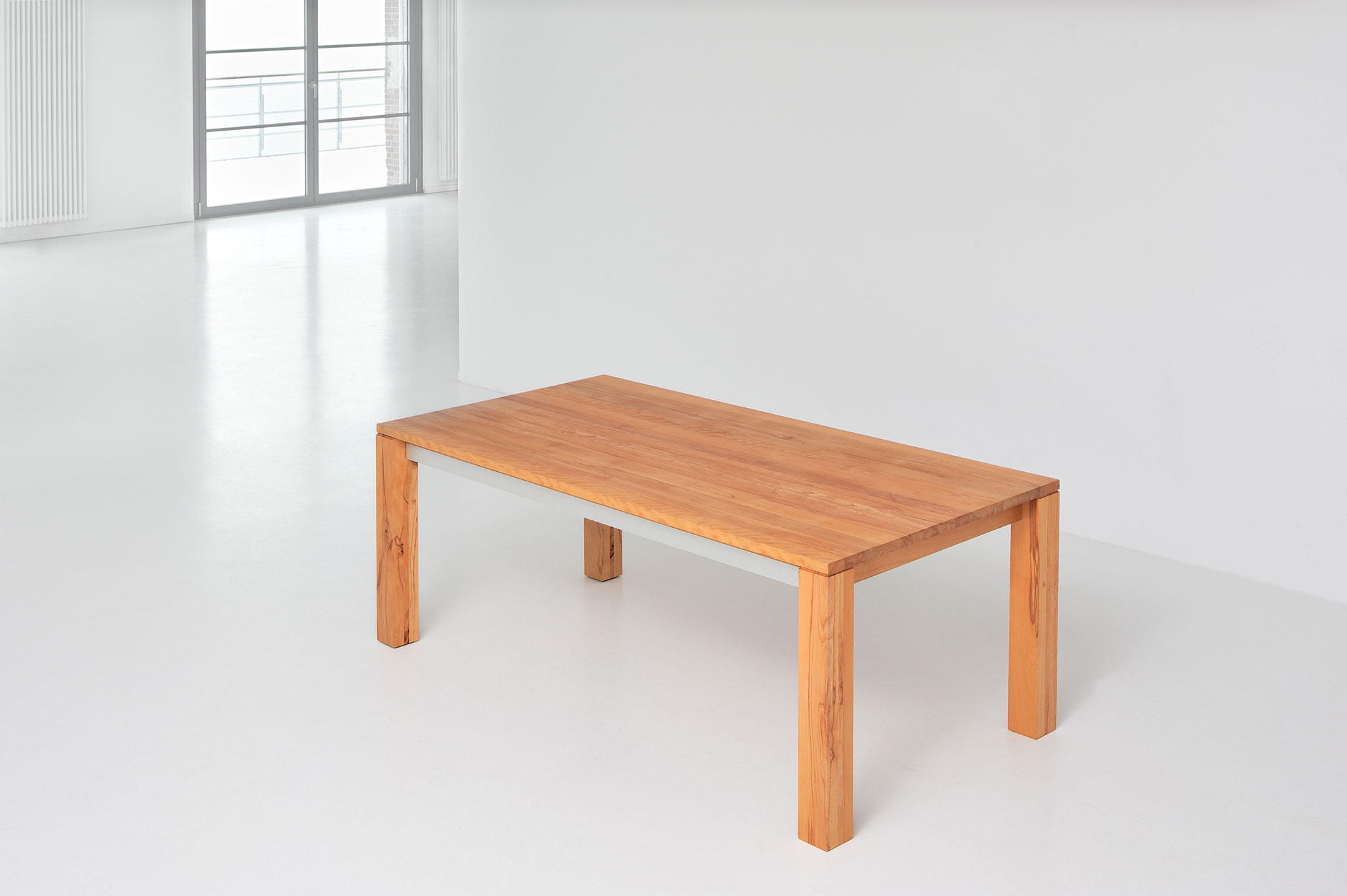 Extendable Dining Table AMBER BUTTERFLY A32715 custom made in solid wood by vitamin design