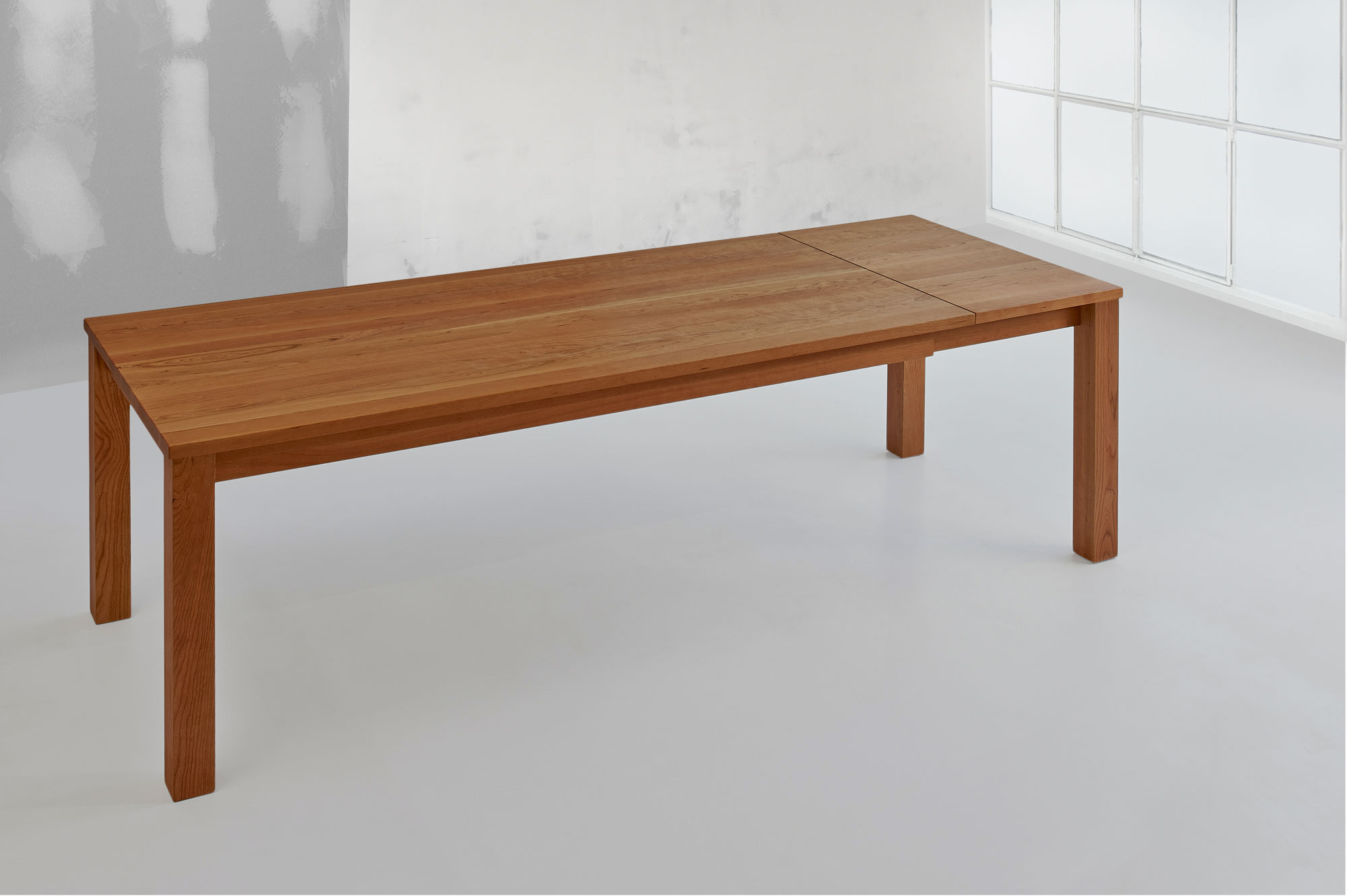 Extendable Dining Table FORTE BUTTERFLY 1081c custom made in solid wood by vitamin design