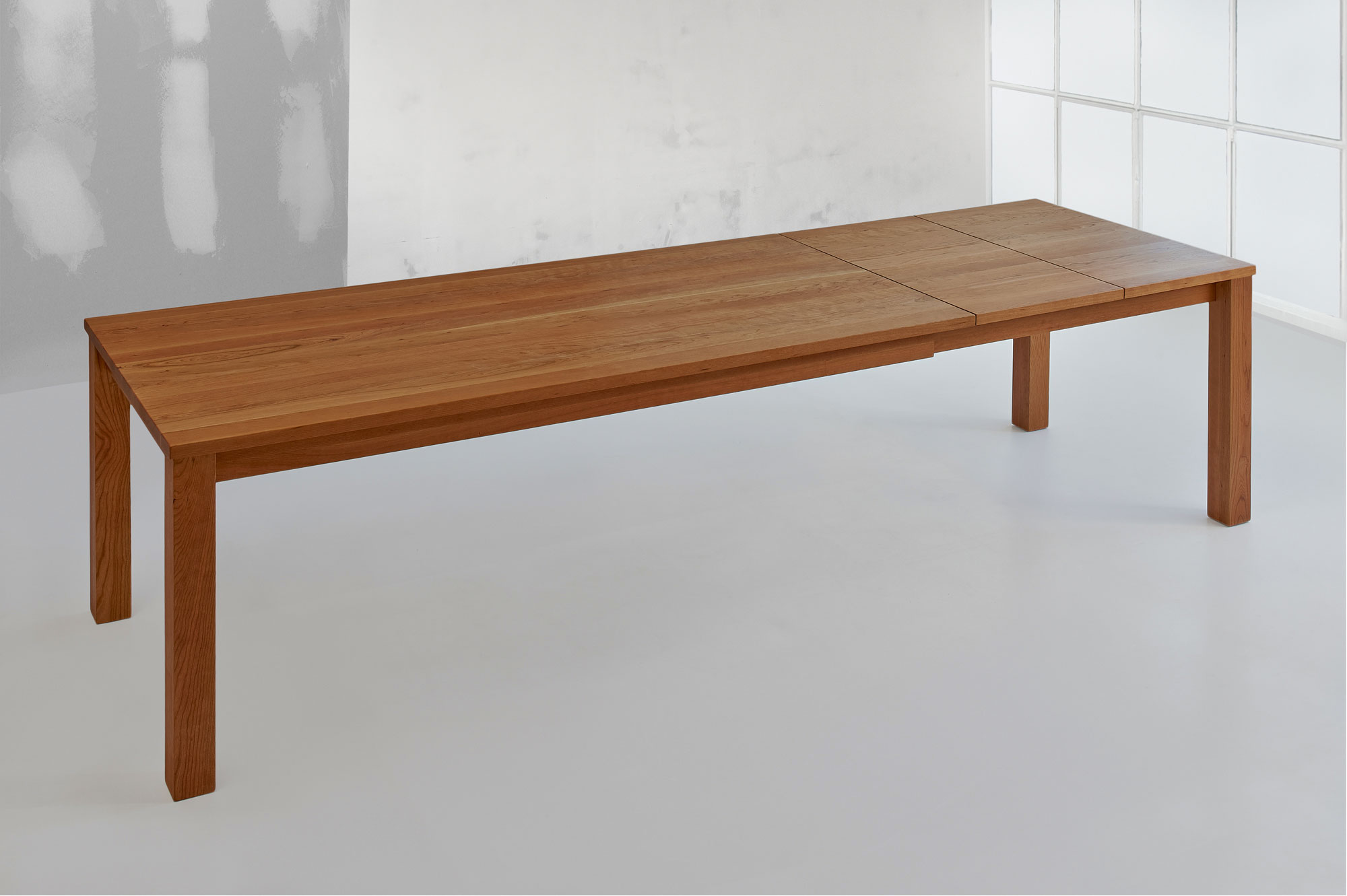 Extendable Dining Table FORTE BUTTERFLY 1079c custom made in solid wood by vitamin design