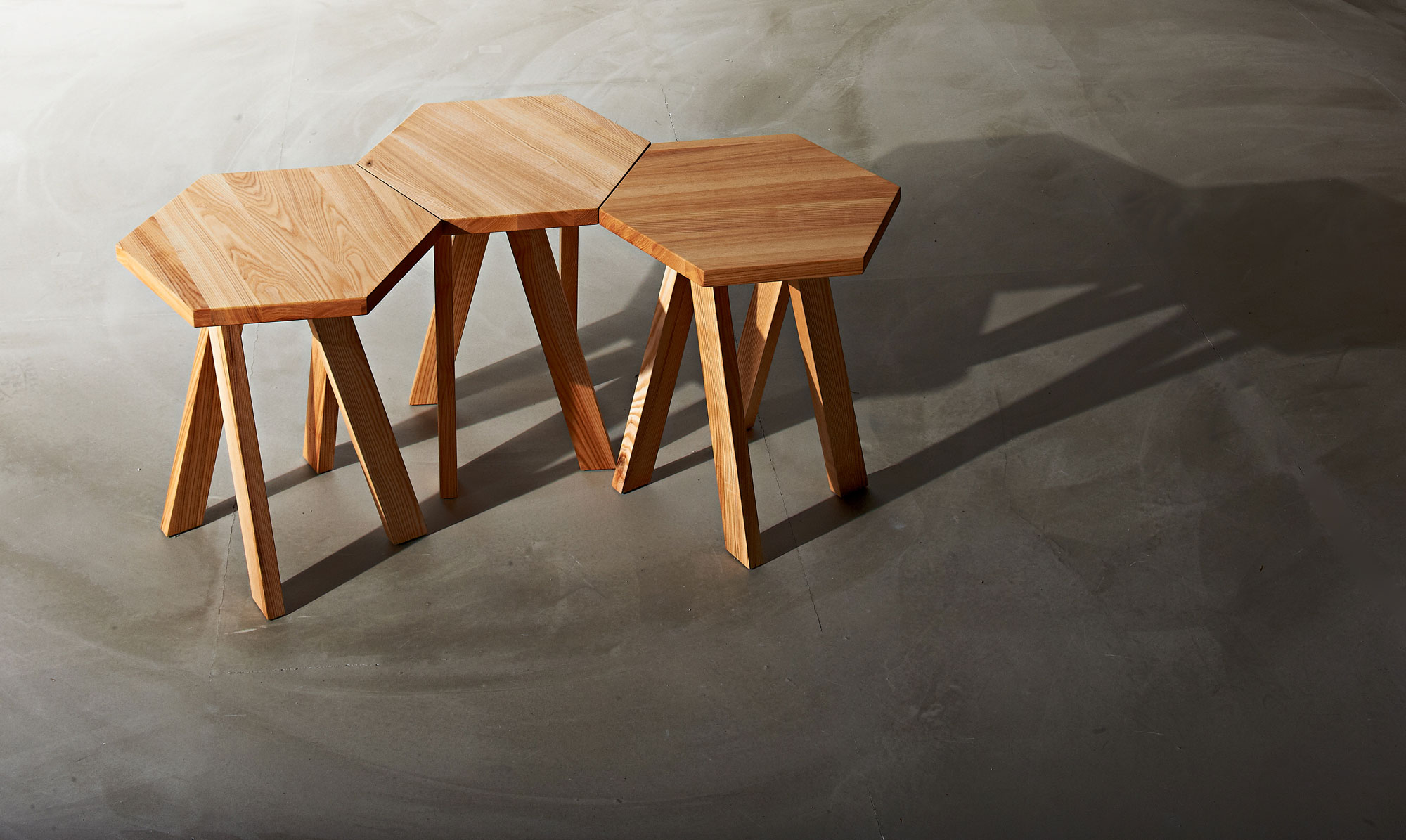 Designer Coffee Table ZIRKEL S 4760 custom made in solid wood by vitamin design