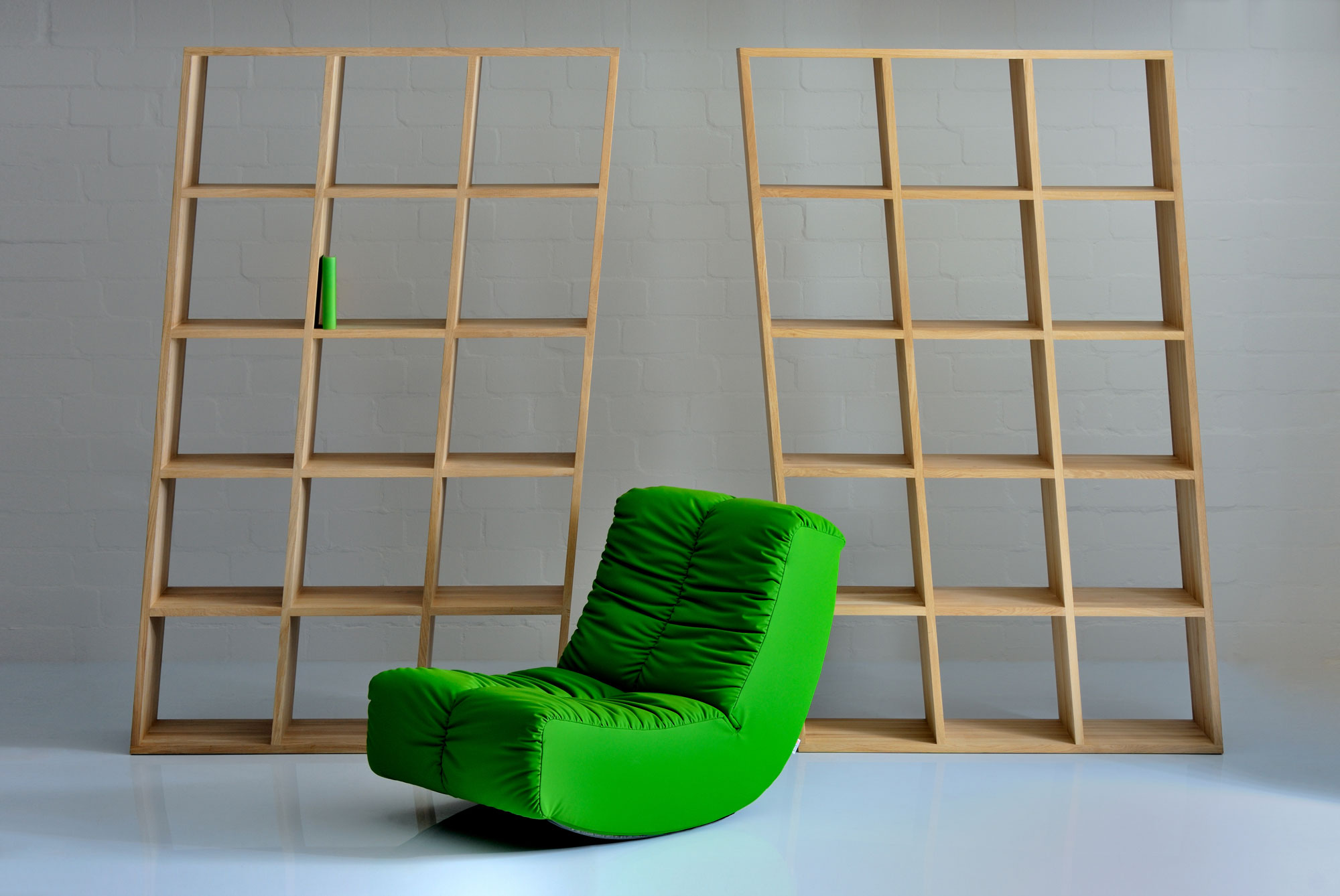 Wooden Designer Shelf PISA vd0909 custom made in solid wood by vitamin design