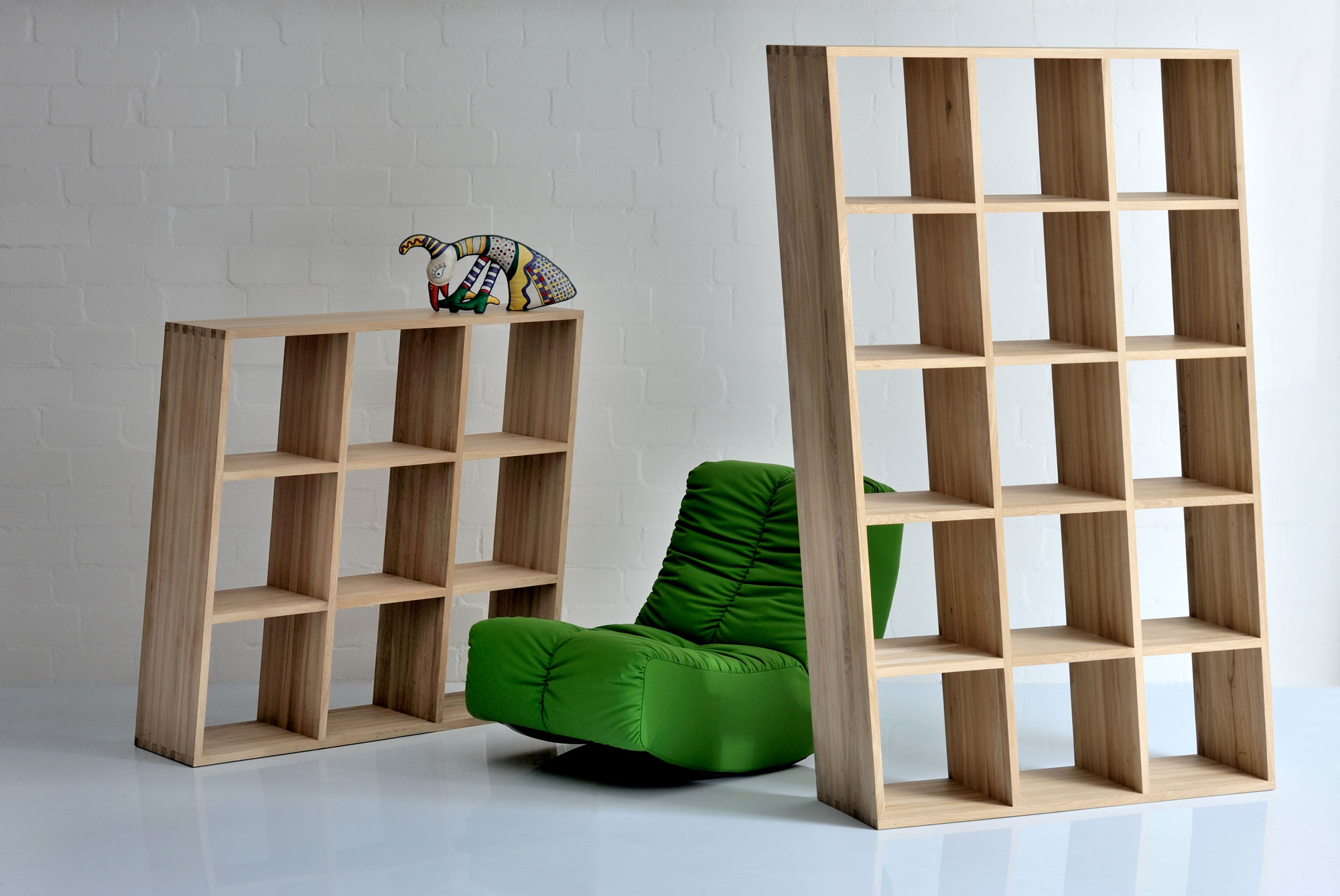 Wooden Designer Shelf PISA vd0924 custom made in solid wood by vitamin design