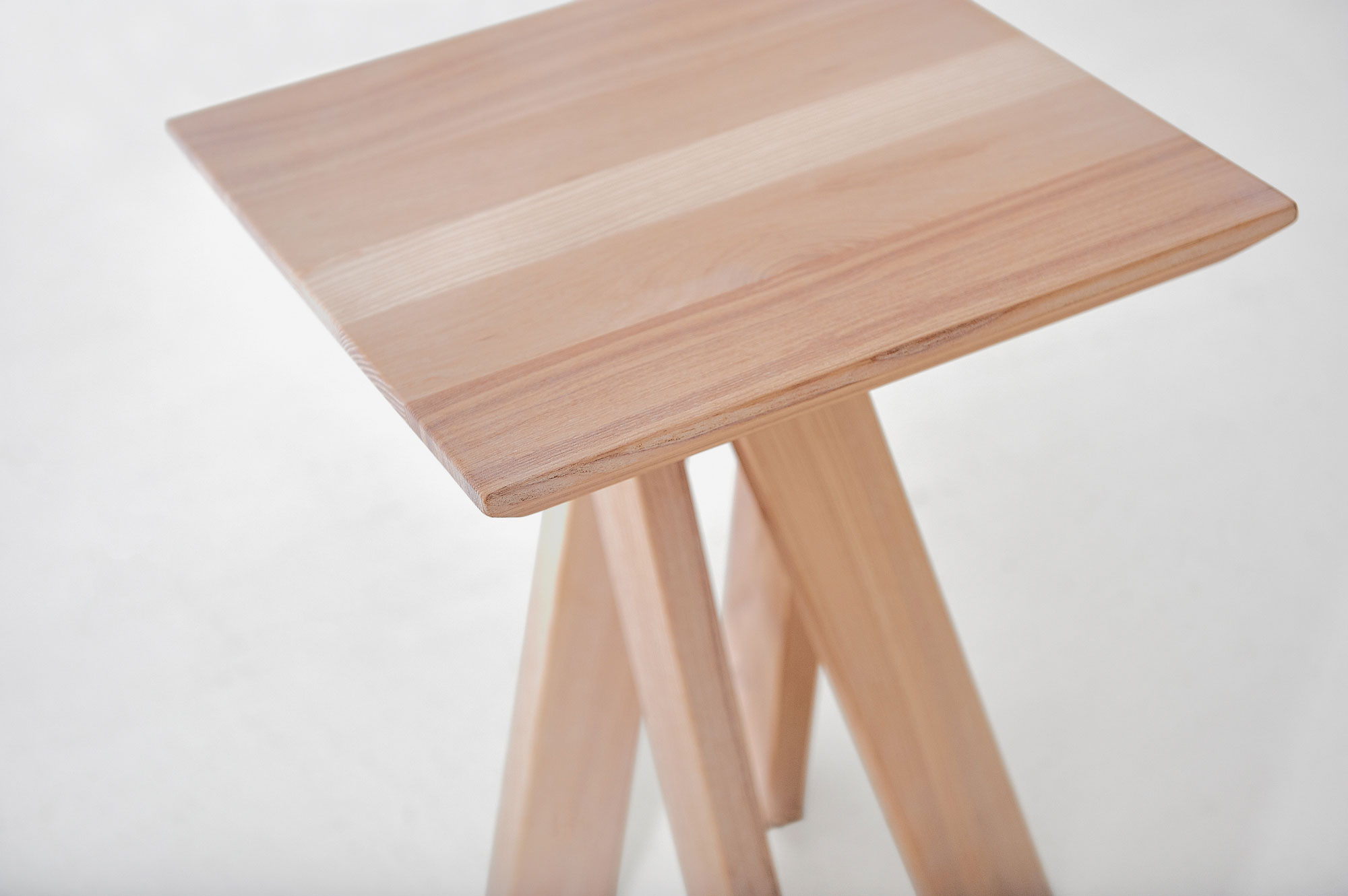 Designer Coffee Table ZIRKEL QG Edited custom made in solid wood by vitamin design