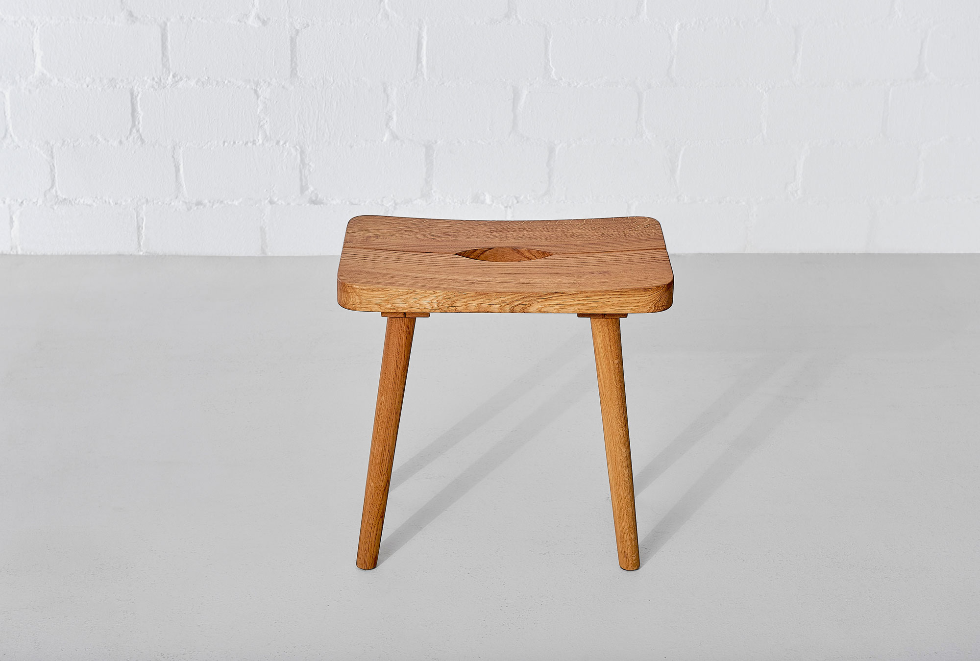 Wood Stool UNA Edited custom made in solid wood by vitamin design