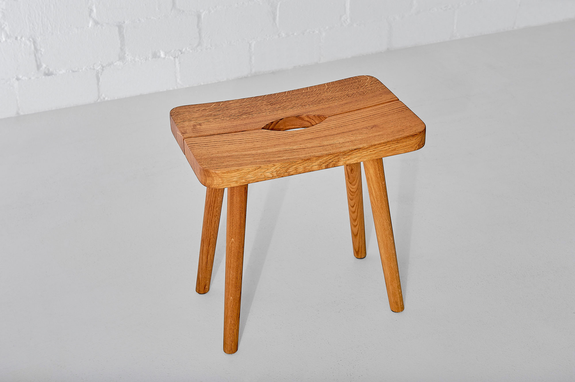 Wood Stool UNA Edited custom made in solid wood by vitamin design