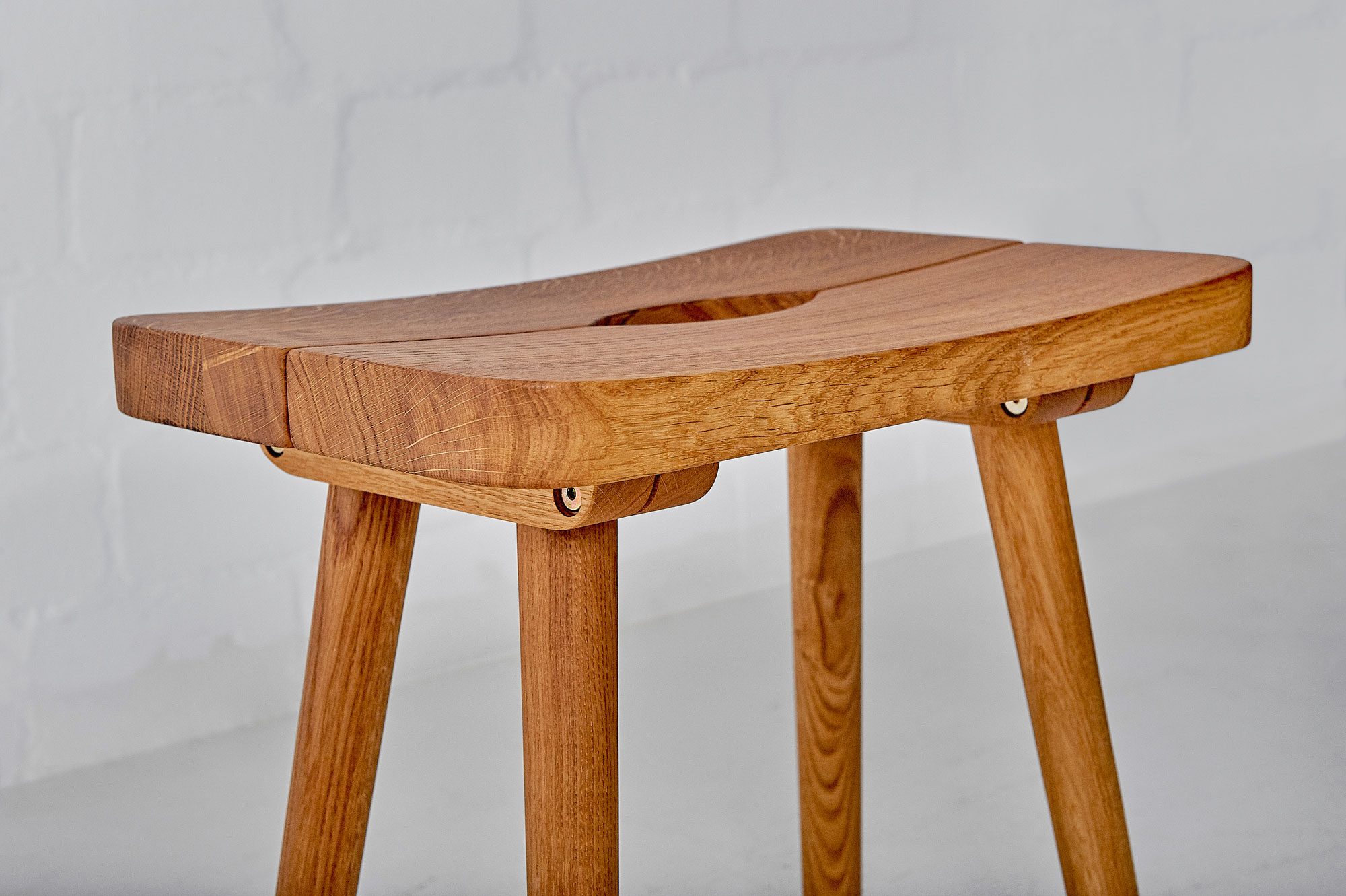 Wood Stool UNA Edited custom made in solid wood by vitamin design